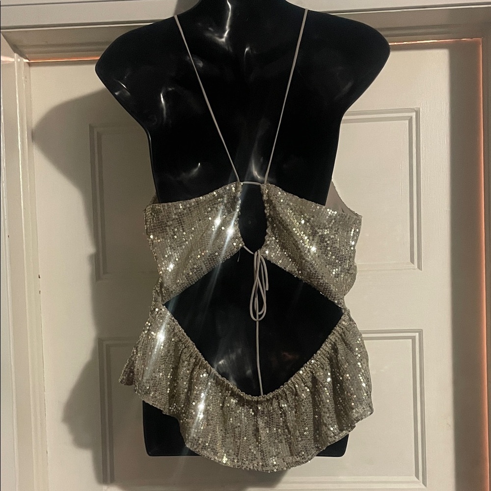 Dynamite Shimmering Gold Sequin Camisole - Picture 3 of 7